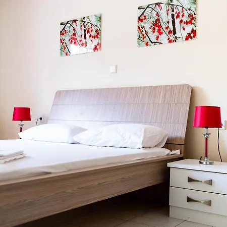 Hébergement de vacances Nikitas 1bd Ground Floor *