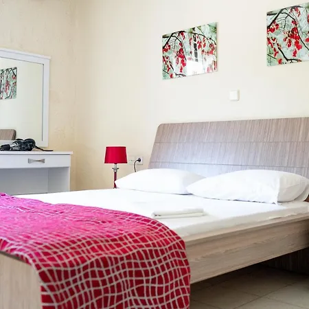 Nikitas 1bd Ground Floor * Kako Pinari